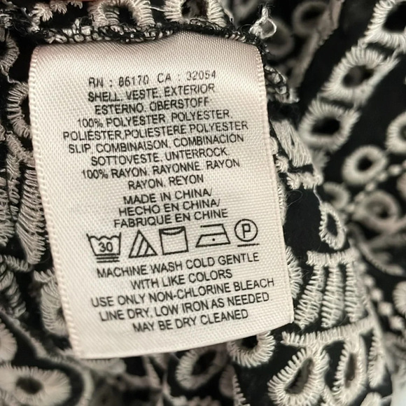 Anthropologie Brooke Eyelet Swing Dress by Akemi + Kin Black Embroidered SZ 0 - Picture 7 of 11